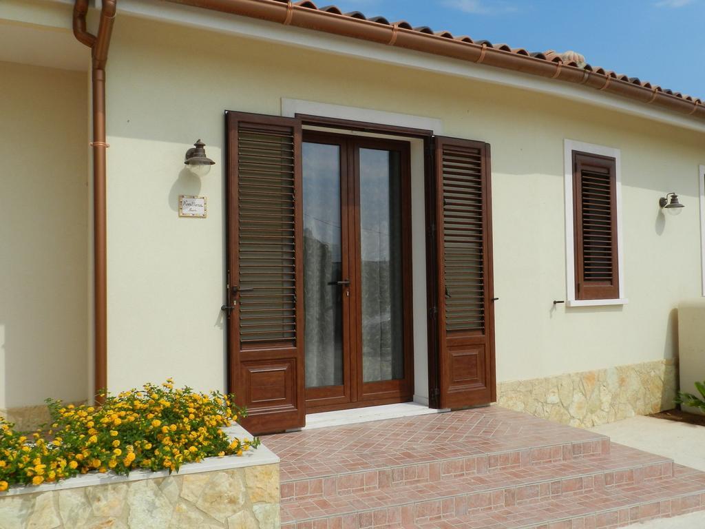 Baglio Olivastro Bed & Breakfast Digerbato Ruang foto