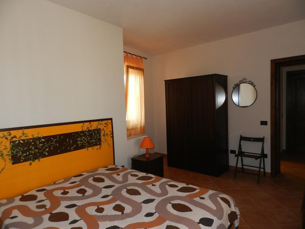 Baglio Olivastro Bed & Breakfast Digerbato Ruang foto