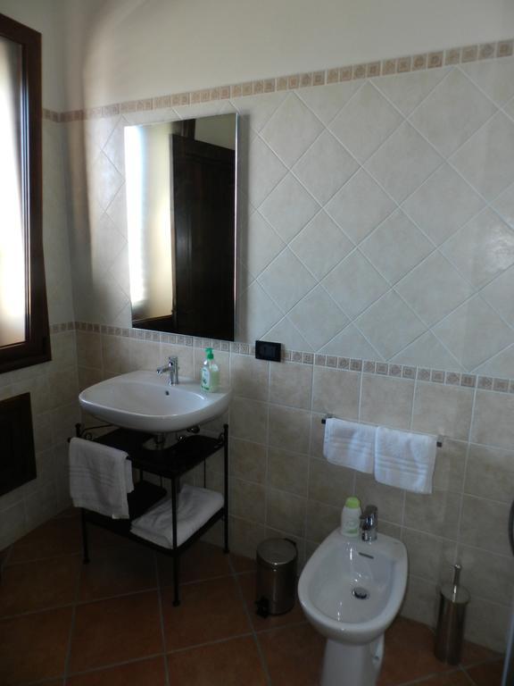 Baglio Olivastro Bed & Breakfast Digerbato Ruang foto
