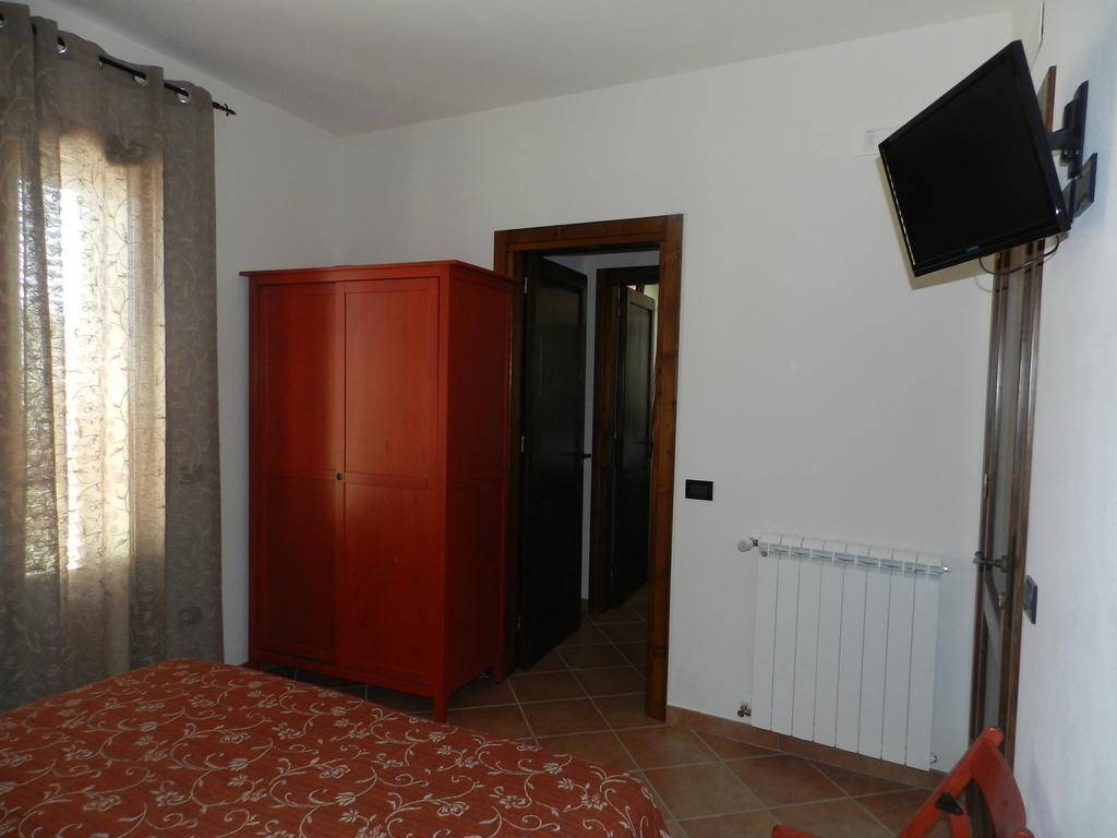 Baglio Olivastro Bed & Breakfast Digerbato Ruang foto